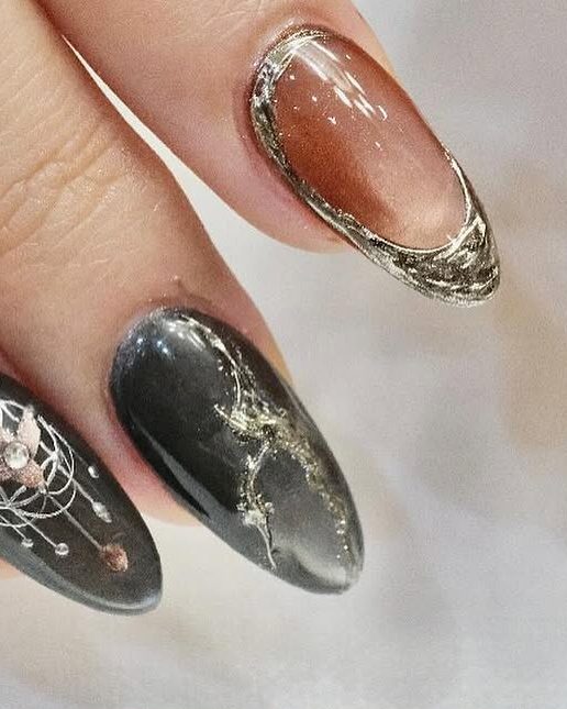 Smoke grey marble gel with gold leaf detail.